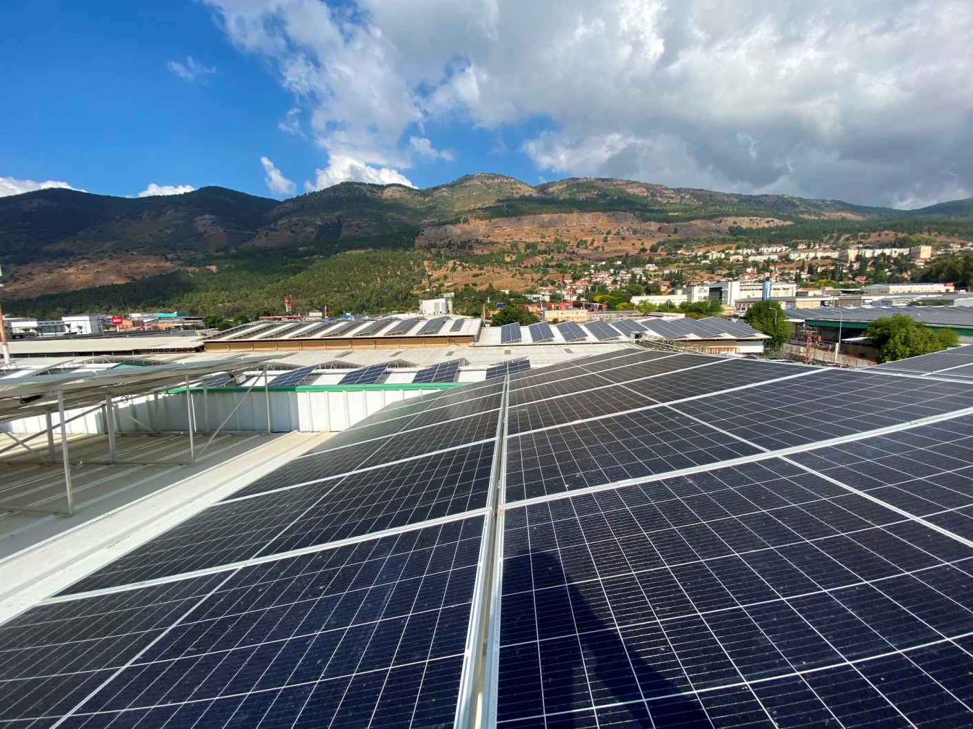 פרויקט של החברה לפיתוח הגליל להצבת לוחות סולאריים בהשקעה של 10 מיליון ₪ על 40 דונם גגות
