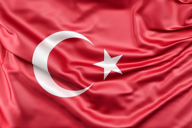השתלות שיער לנשים בטורקיה בשתי שיטות עיקריות
