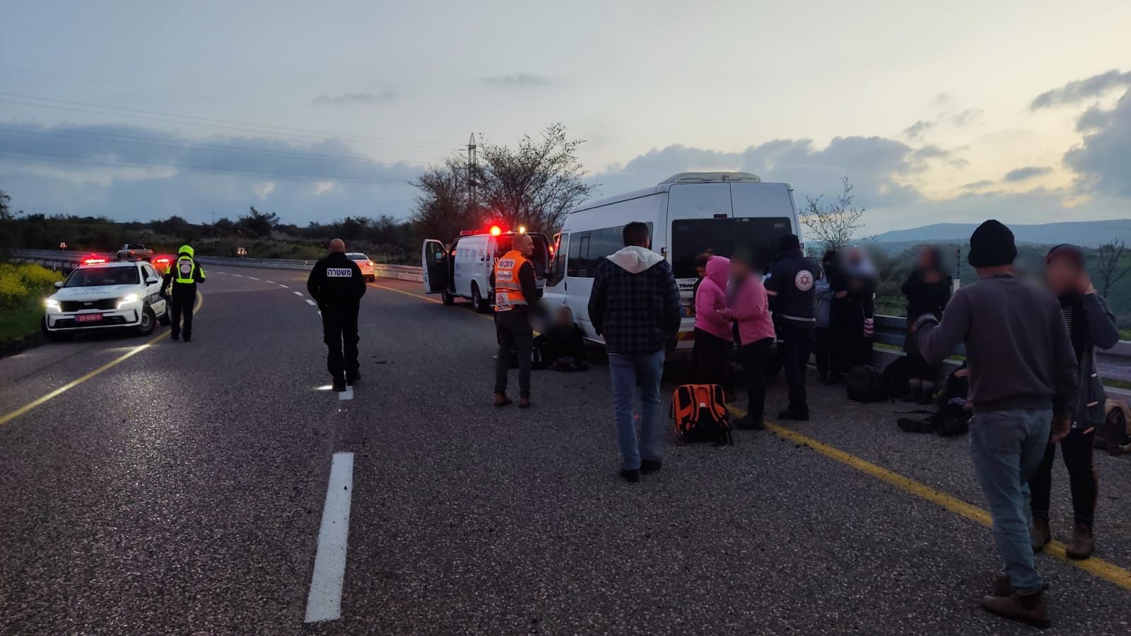 6 נשים נפצעו קל כתוצאה מהתנגשות רכב הסעות במעקה בטיחות בכביש 87 בסמוך לצומת יהודיה