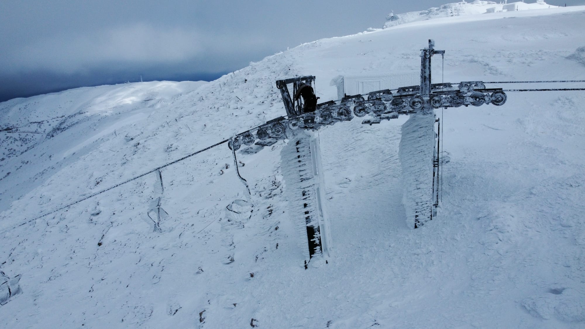 כחצי מטר שלג טרי ויבש התווסף במערכת האחרונה באתר החרמון: במפלס התחתון גובה השלג 1.40 מ’ ובעליון 1.70 מ’
