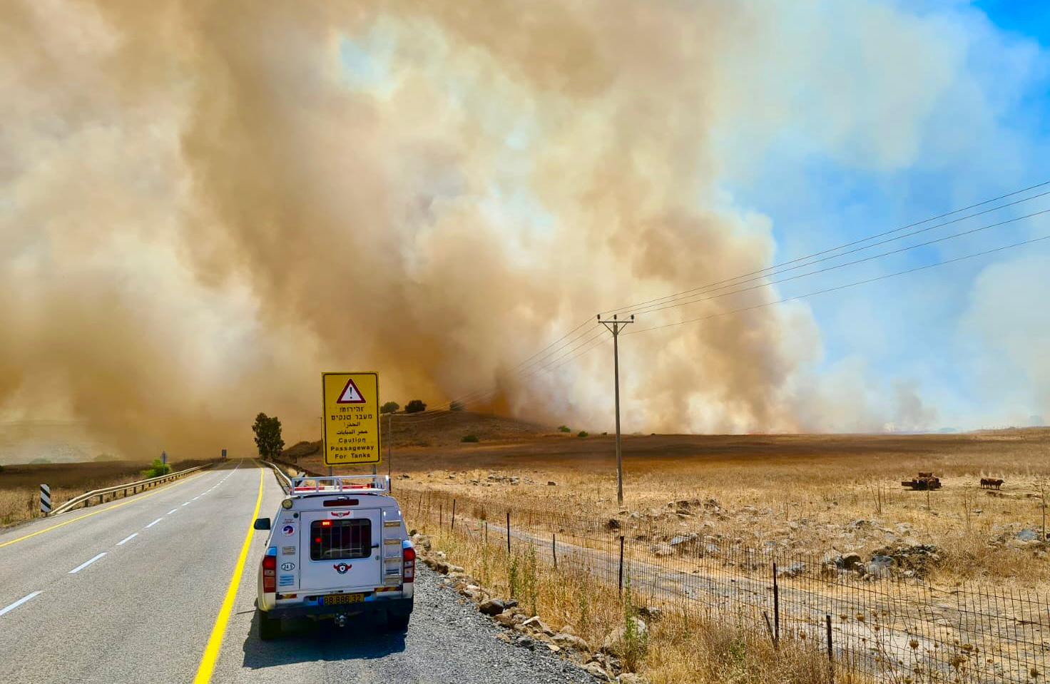 שריפה בשטח פתוח סמוך לנחל זוויתן ושמורת יהודיה – פונו מטיילים, כביש 87 נחסם